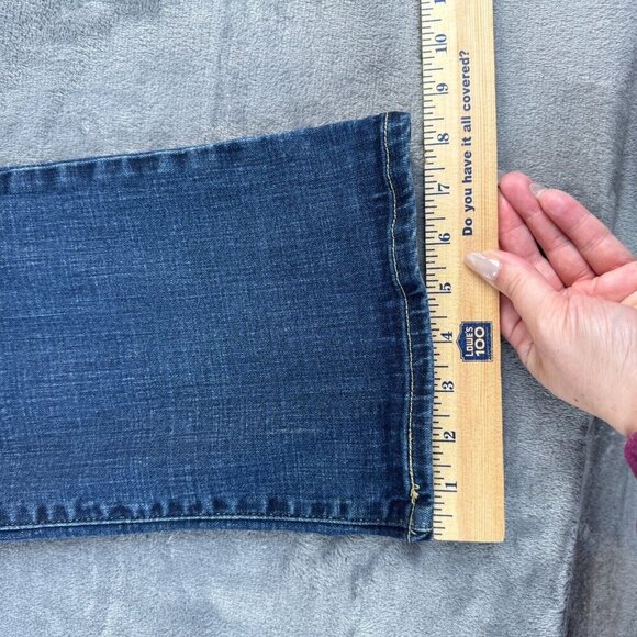Levis Jeans Women 10 30x30 Blue Classic Boot Cut Mid Rise Stretch Denim Comfort - Picture 6 of 13